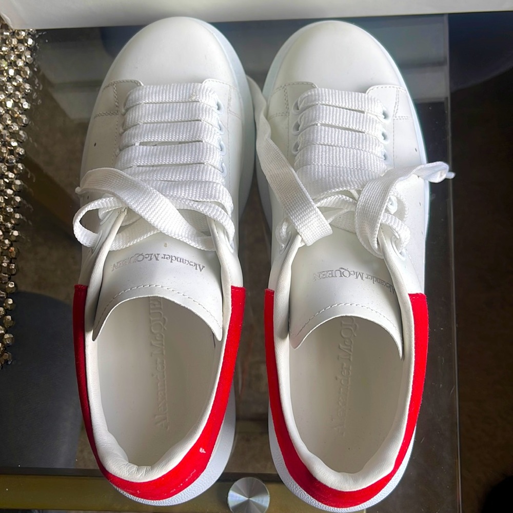 AUTHENTIC ALEXANDER MCQUEEN SNEAKERS